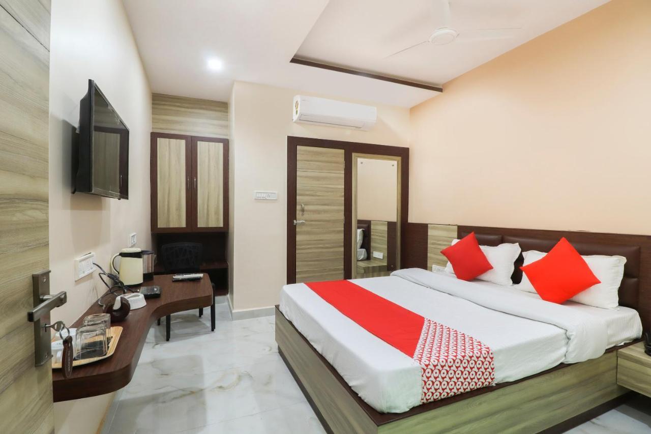 Capital O Hotel 7Th Heaven Jamshedpur Extérieur photo