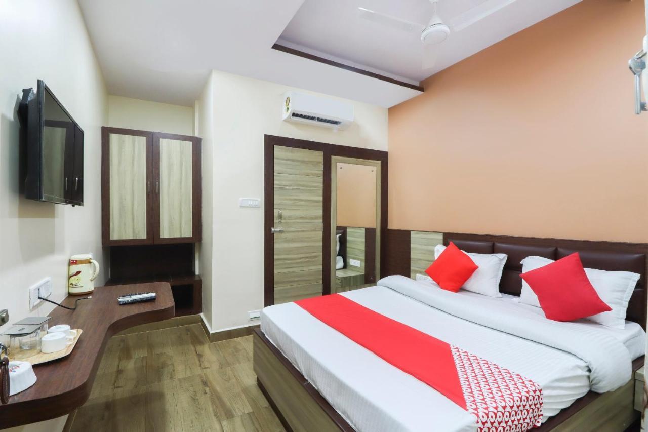 Capital O Hotel 7Th Heaven Jamshedpur Extérieur photo