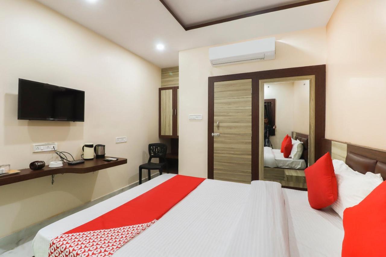 Capital O Hotel 7Th Heaven Jamshedpur Extérieur photo